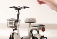 今天彩蛋图新的 电动车 ,闲yu搜：富苏季 试试虹包 ,可买E卡/万能卡 ,- ,闲yu 封神榜也有